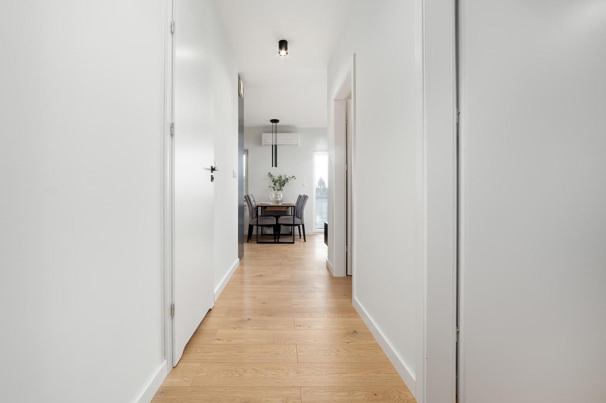 Spacious And Modern Paderewskiego With Air Conditioning By Renters Apartament